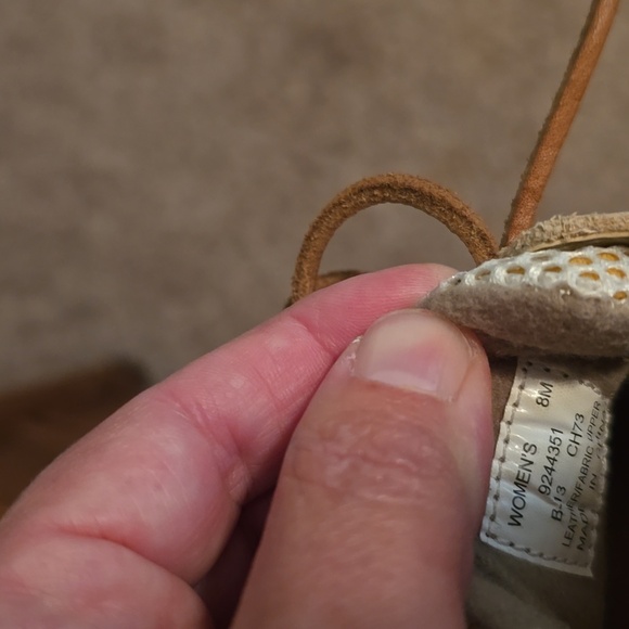 Womens Sperry Top Siders Beige Boat Shoes with A Gold Accent Size 8 (Bin1) - Picture 8 of 9